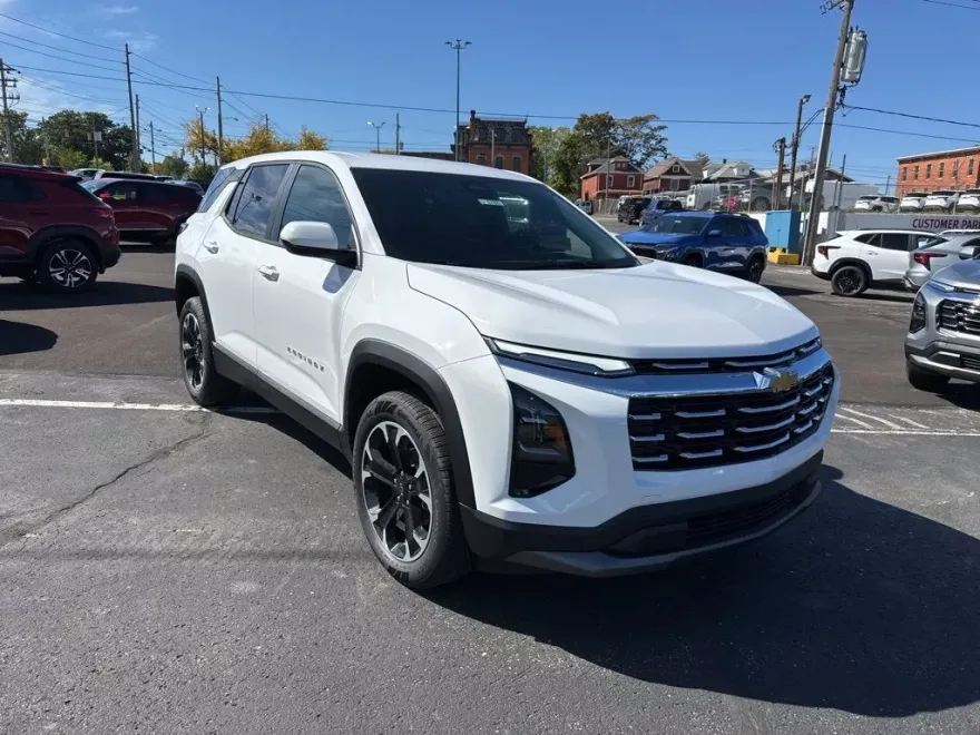 2026 Chevrolet Equinox LT photo 1