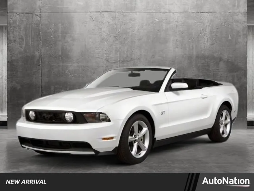 2010 Ford Mustang GT Premium photo 1