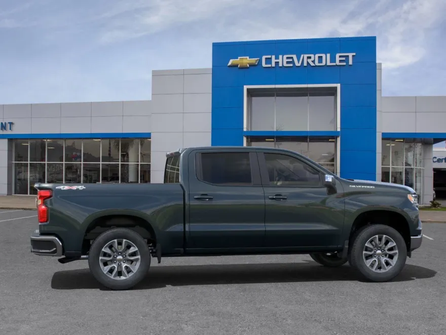 2025 Chevrolet Silverado 1500 LT photo 1