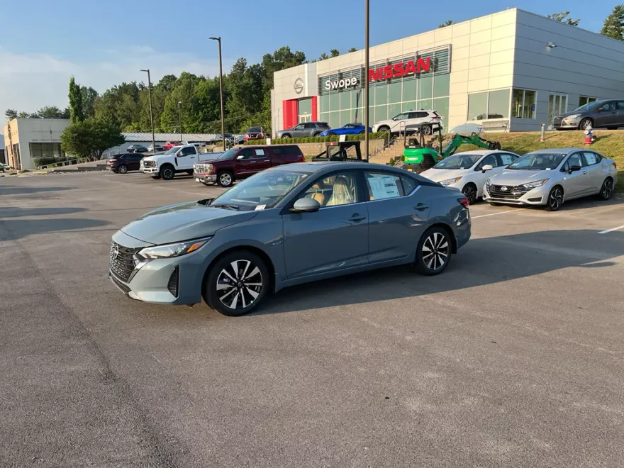 2025 Nissan Sentra SV photo 1