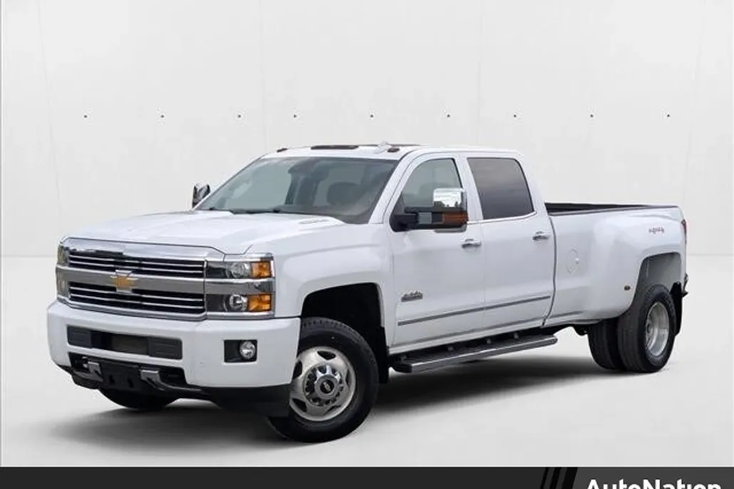 2015 Chevrolet Silverado 3500HD High Country photo 1