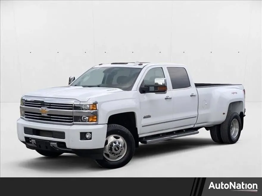 2015 Chevrolet Silverado 3500HD High Country photo 1