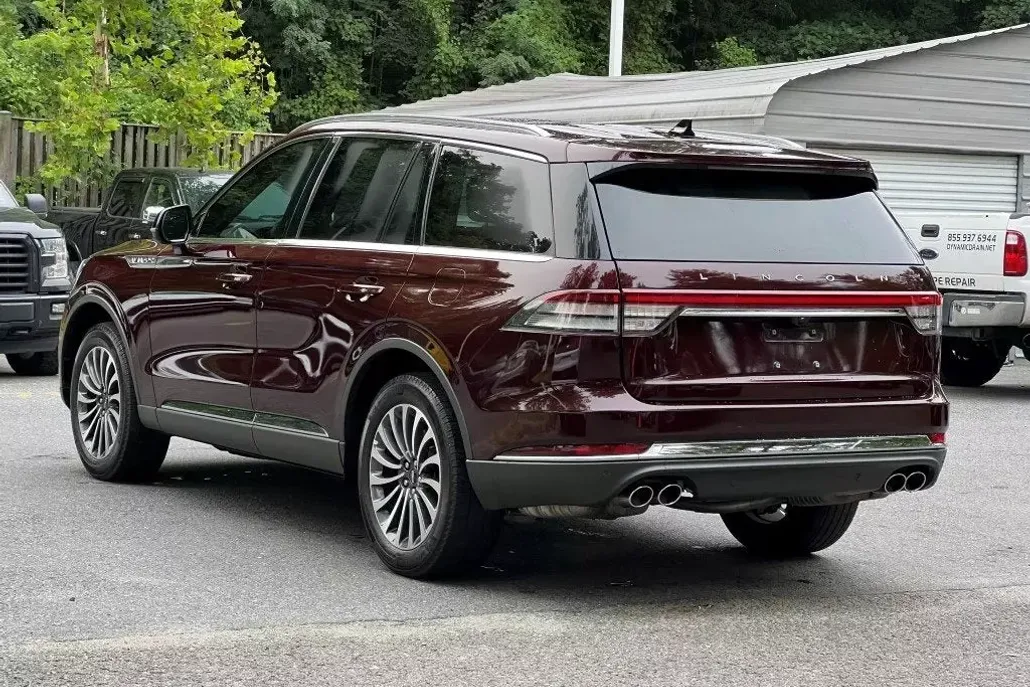 2022 Lincoln Aviator Standard photo 1