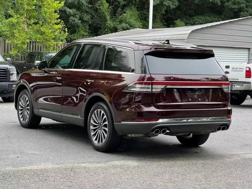 2022 Lincoln Aviator Standard photo 1