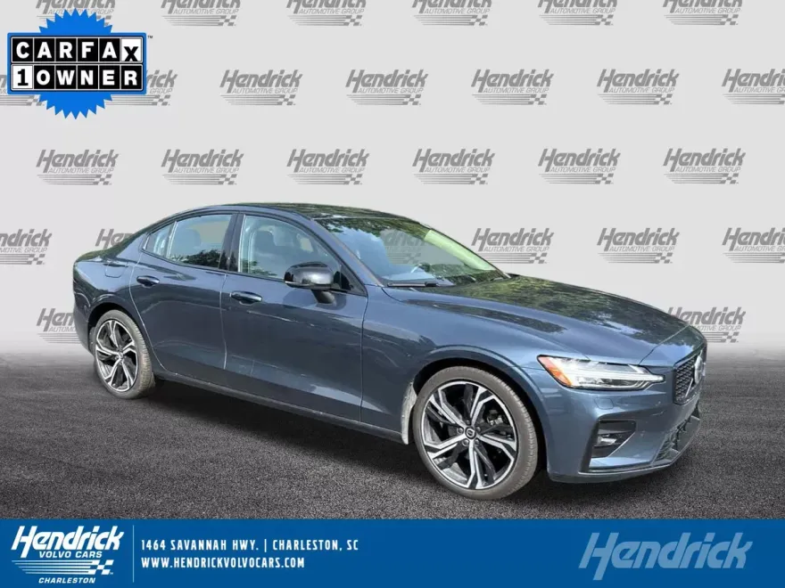 2025 Volvo S60 Core photo 1