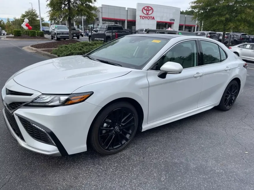2023 Toyota Camry XSE photo 1