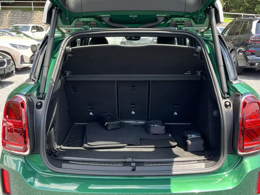 2023 Mini Cooper S ALL4 photo 1