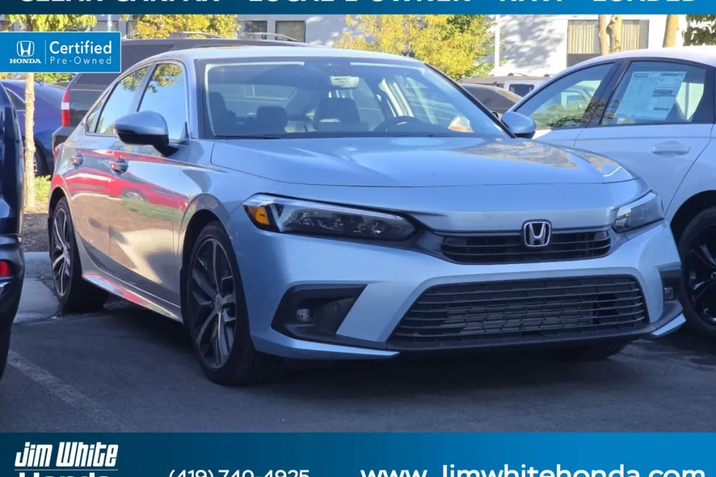 2022 Honda Civic Touring photo 1