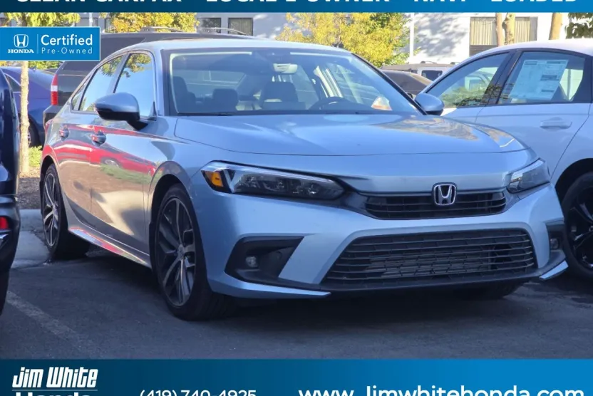 2022 Honda Civic Touring photo 1