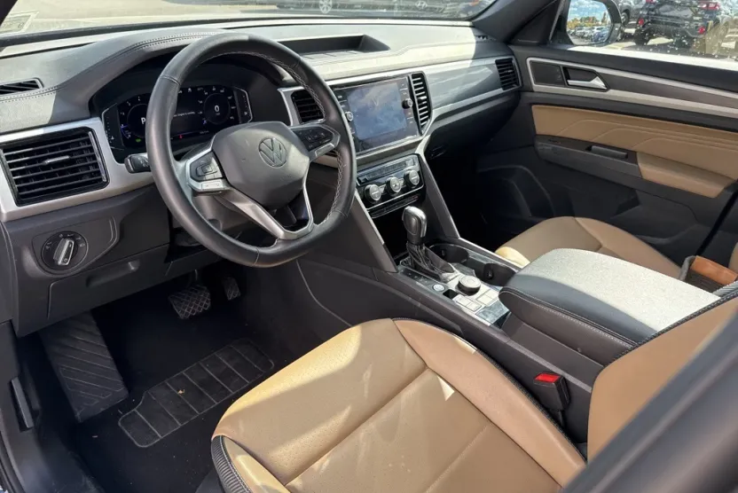 2022 Volkswagen Atlas Cross Sport SE Technology photo 1
