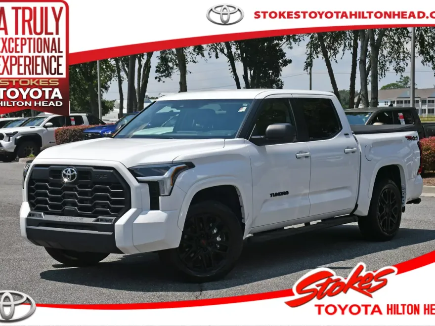 2024 Toyota Tundra SR5 CrewMax photo 1