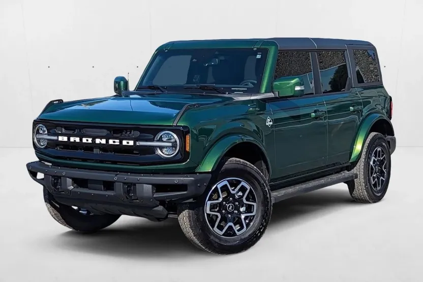 2024 Ford Bronco Outer Banks photo 1