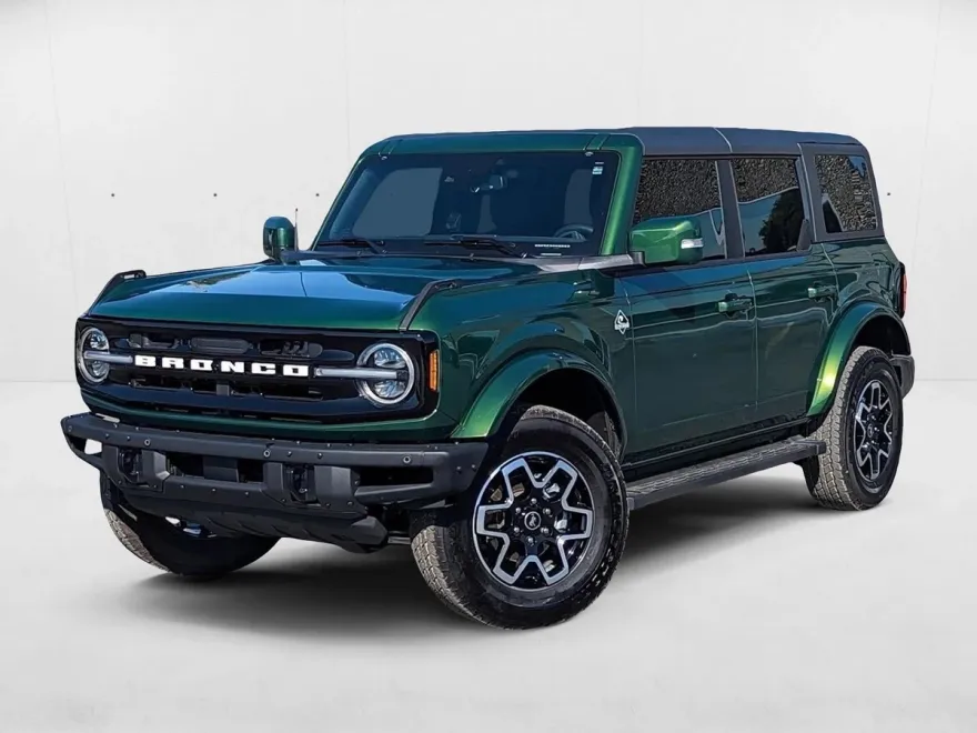 2024 Ford Bronco Outer Banks photo 1