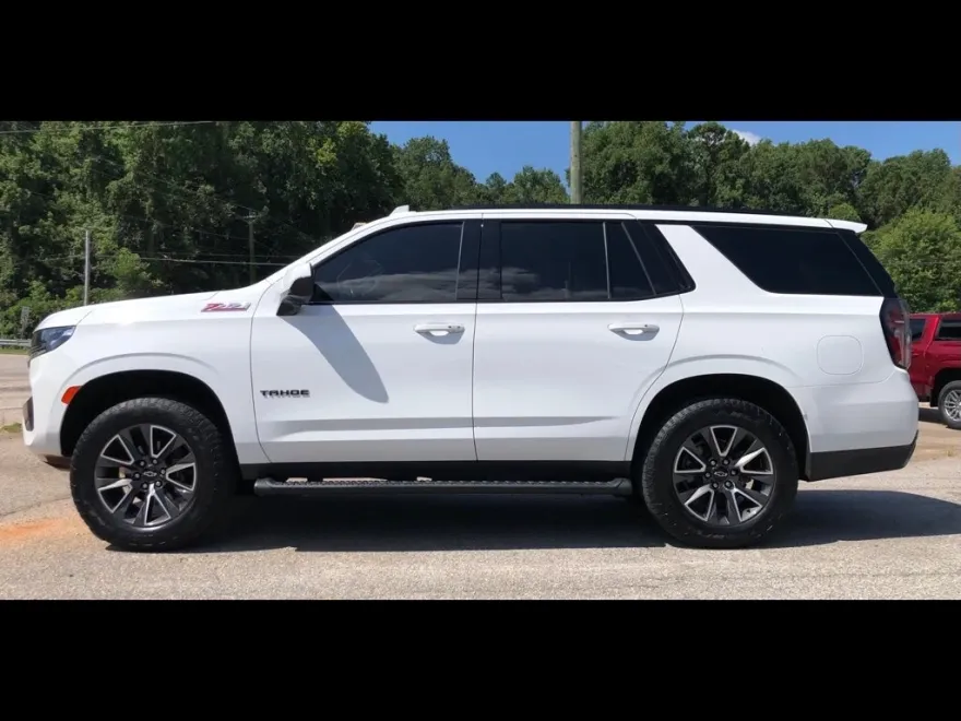 2021 Chevrolet Tahoe Z71 photo 1