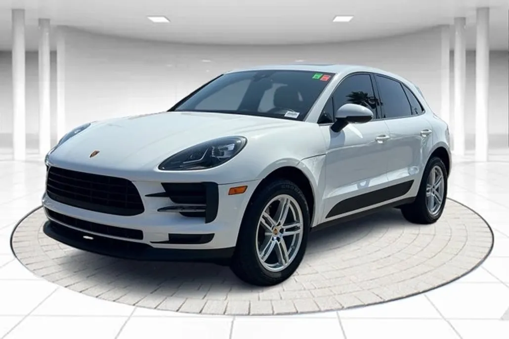 2019 Porsche Taycan Turbo photo 1