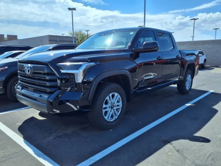 2025 Toyota Tundra SR5 photo 1