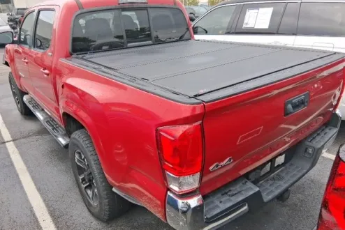 2016 Toyota Tacoma SR5 photo 3