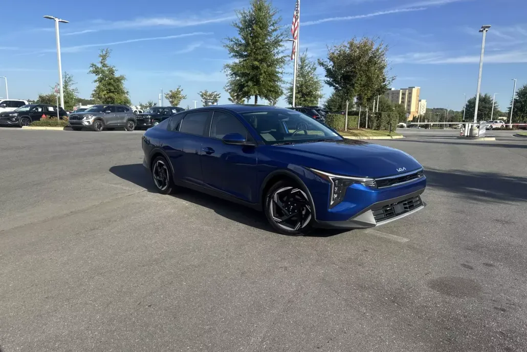 2025 Kia K4 EX photo 1