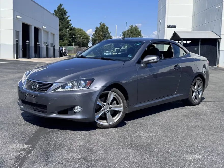 2013 Lexus IS 250C photo 1