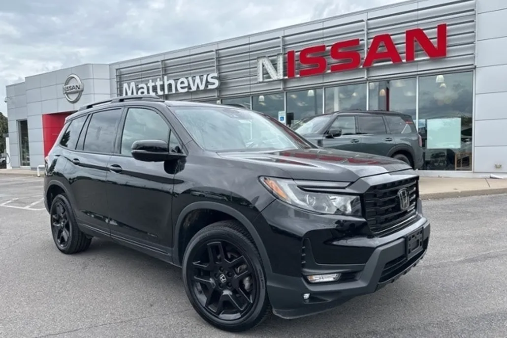 2024 Honda Passport Black Edition photo 1
