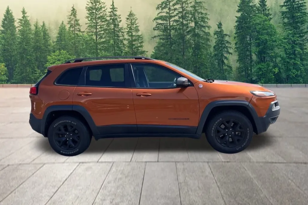 2016 Jeep Cherokee Trailhawk photo 1