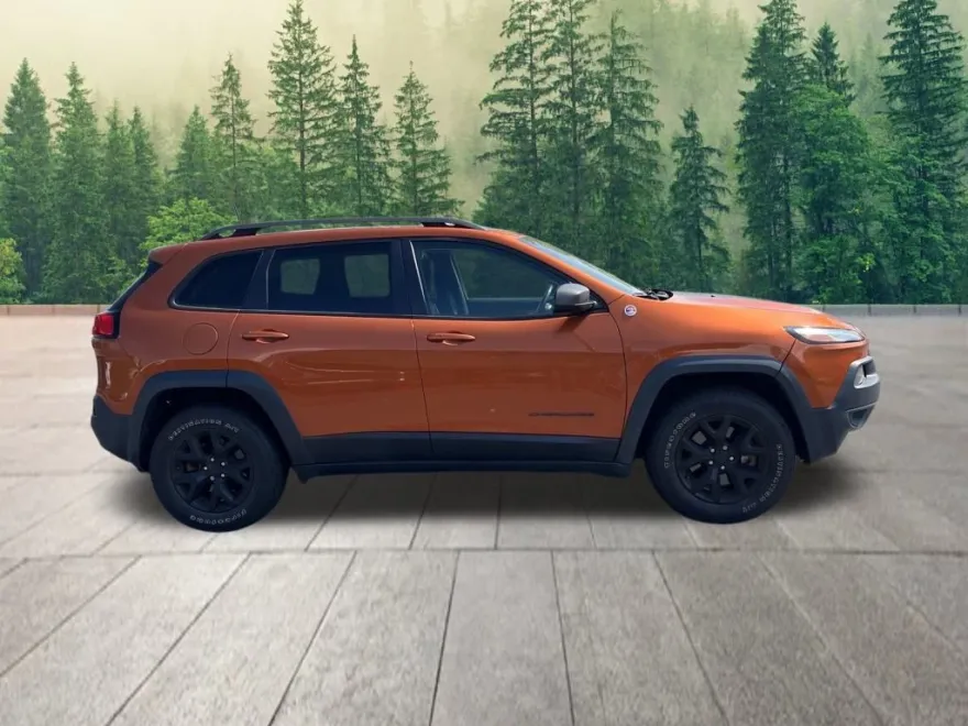 2016 Jeep Cherokee Trailhawk photo 1