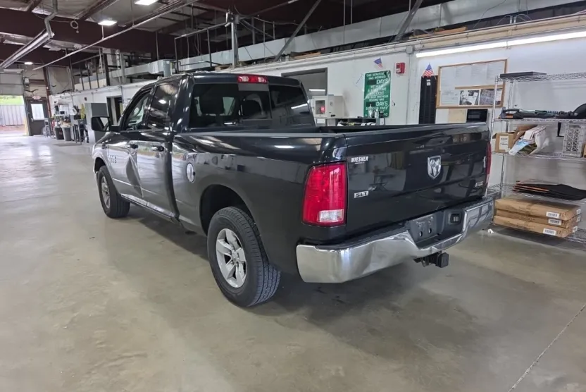 2016 Ram 1500 SLT photo 1