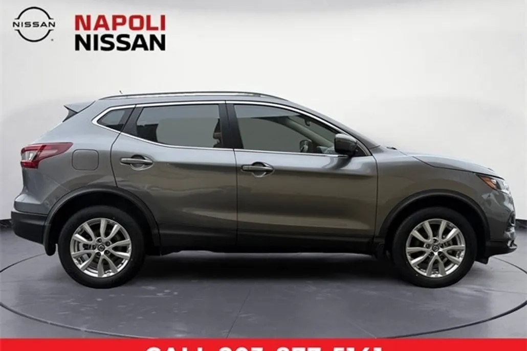 2021 Nissan Rogue Sport SV photo 1