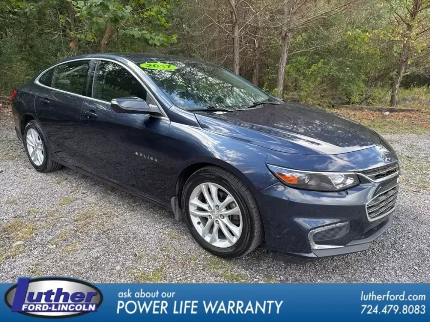 2017 Chevrolet Malibu 1LT photo 1