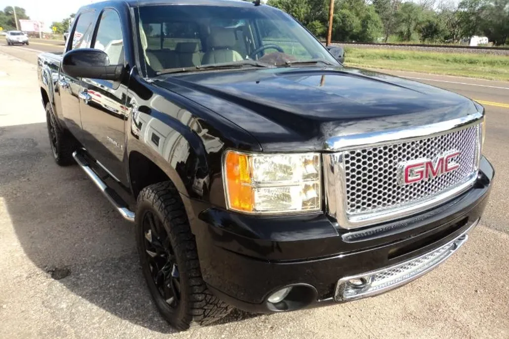2008 Gmc Sierra 1500 Denali photo 1