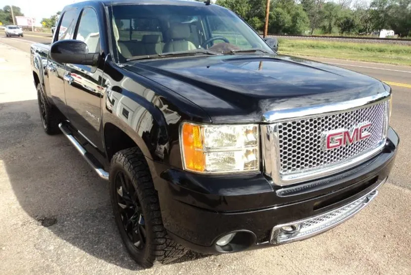 2008 Gmc Sierra 1500 Denali photo 1