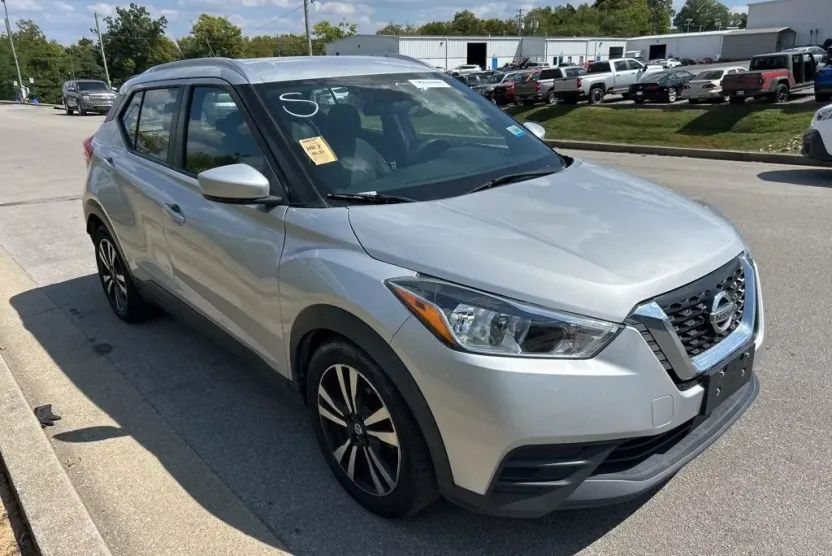 2020 Nissan Kicks SV photo 1