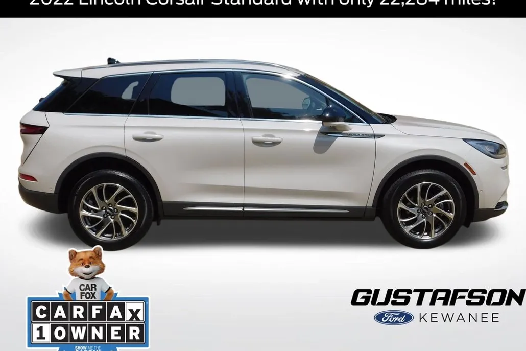 2022 Lincoln Corsair Standard photo 1