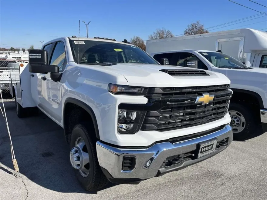 2024 Chevrolet Silverado 3500HD Work Truck photo 1