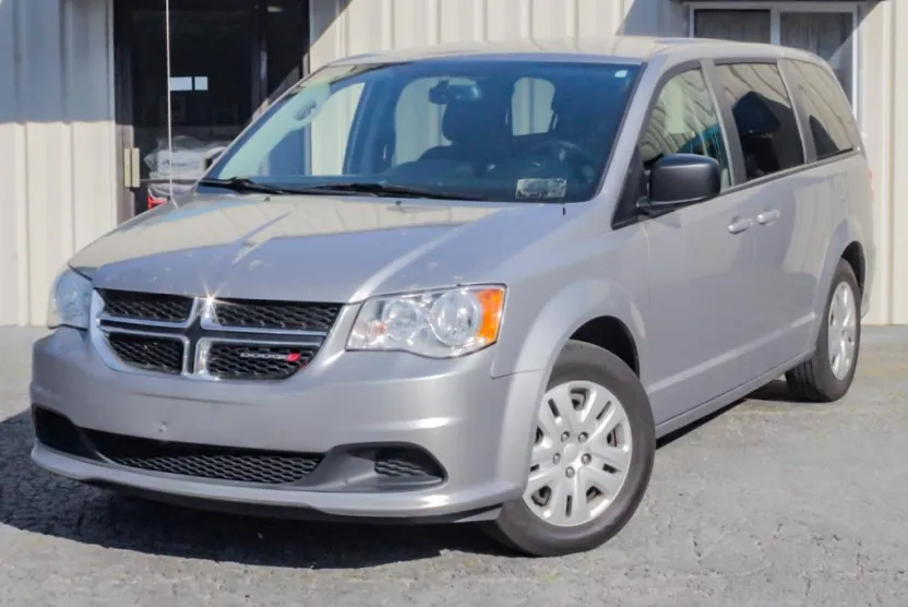 2018 Dodge Grand Caravan SE photo 1
