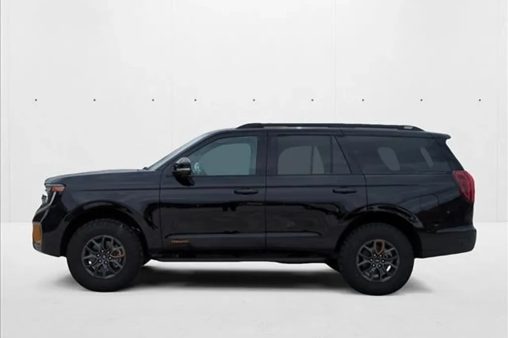2025 Ford Expedition photo 1