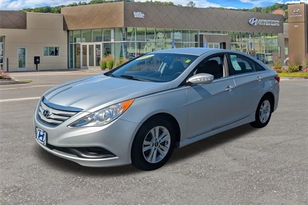 2014 Hyundai Sonata GLS photo 1