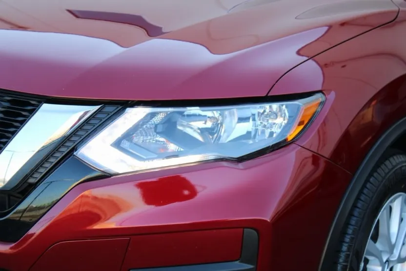 2020 Nissan Rogue AWD SV photo 1