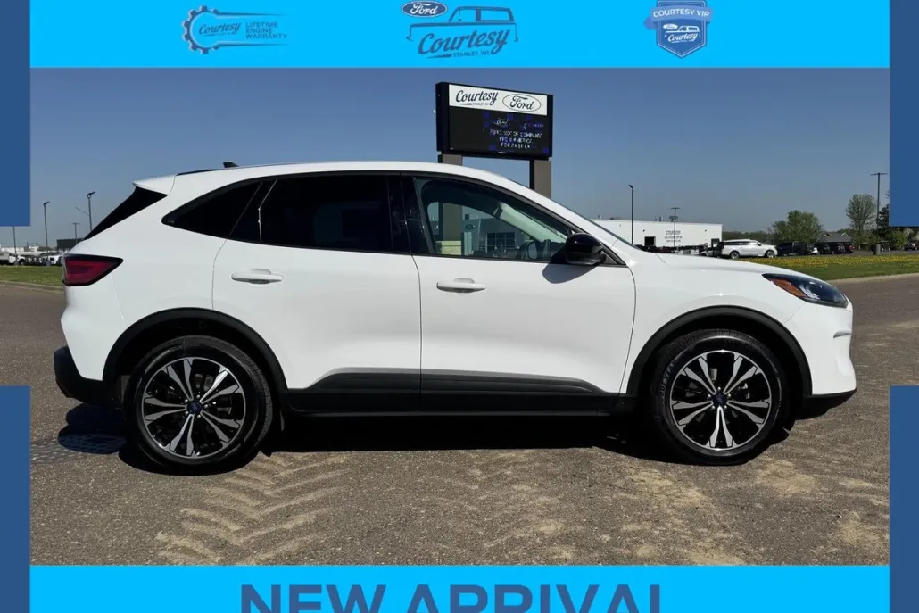 2022 Ford Escape SE photo 1