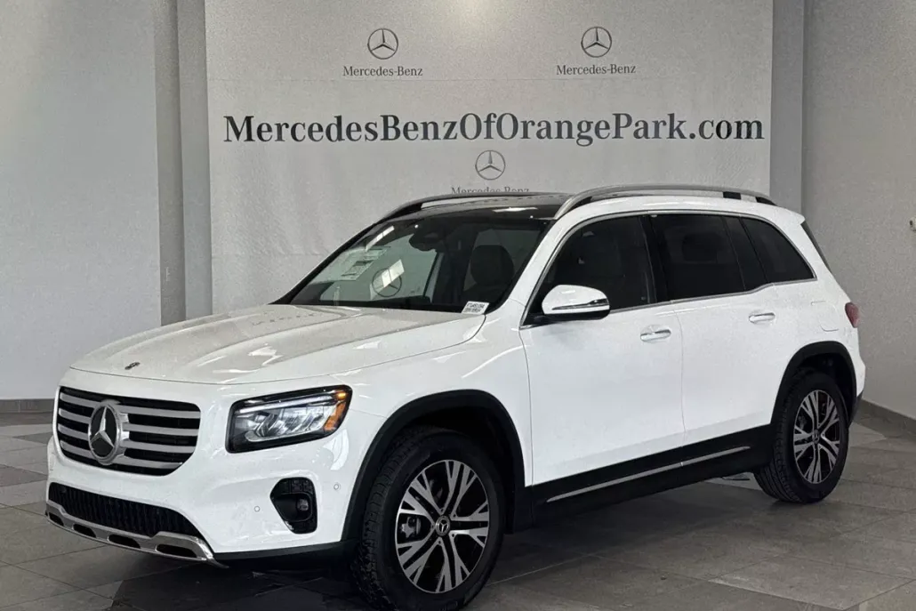 2026 Mercedes Benz GLB 250 4MATIC photo 1