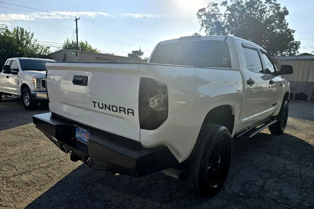 2019 Toyota Tundra SR5 CrewMax photo 1