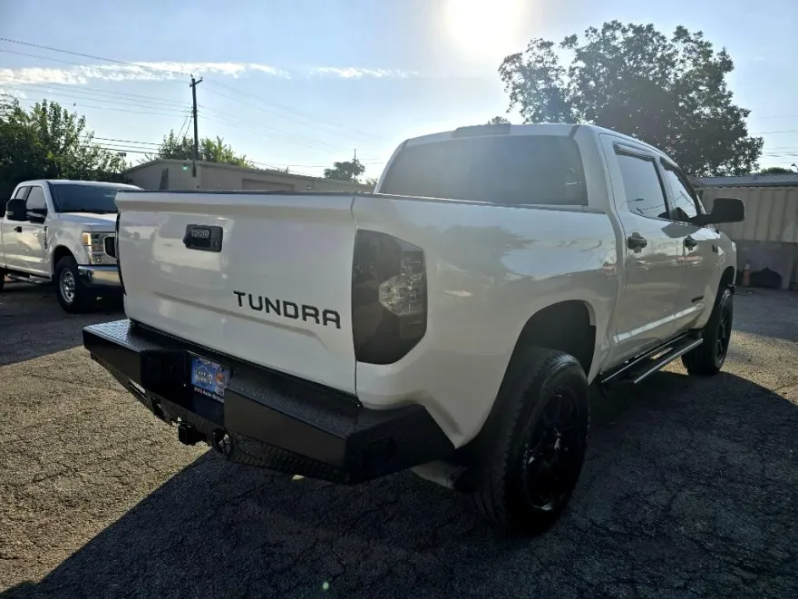 2019 Toyota Tundra SR5 CrewMax photo 1