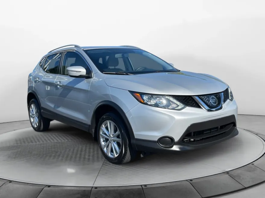 2018 Nissan Rogue Sport SV photo 1