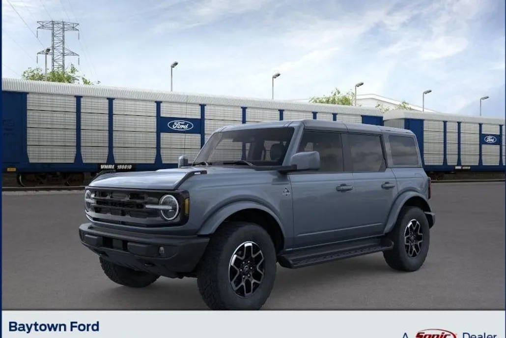 2025 Ford Bronco Outer Banks photo 1