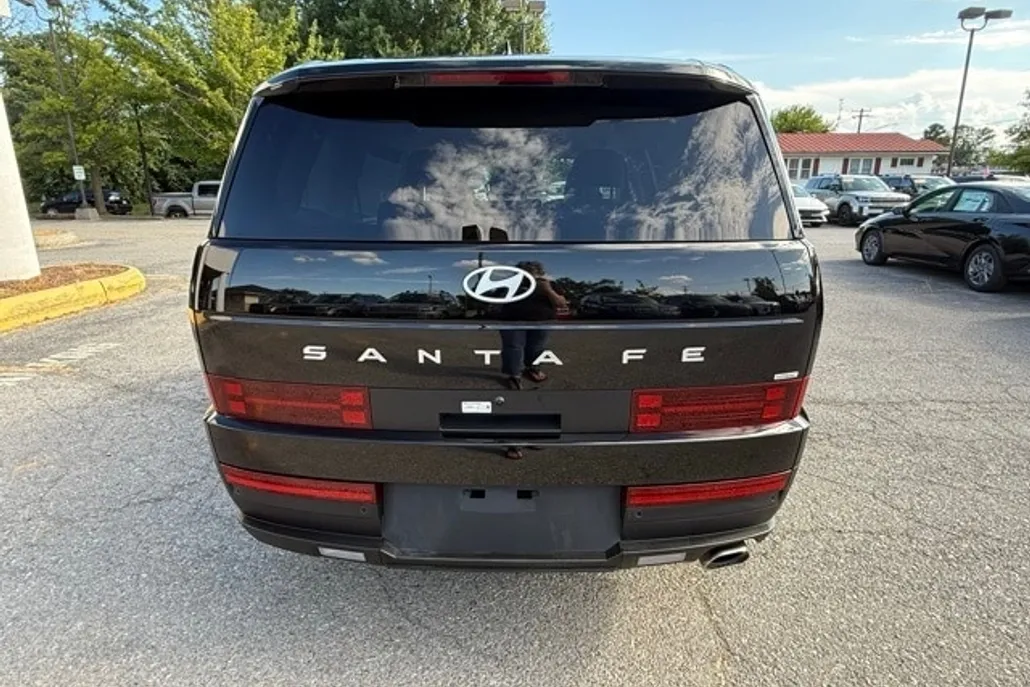 2025 Hyundai Santa Fe SE photo 1