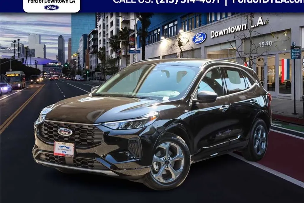 2024 Ford Escape ST-Line photo 1
