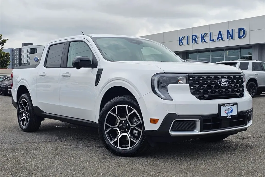 2025 Ford Maverick Lariat photo 1