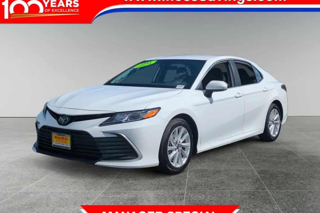 2024 Toyota Camry LE photo 1
