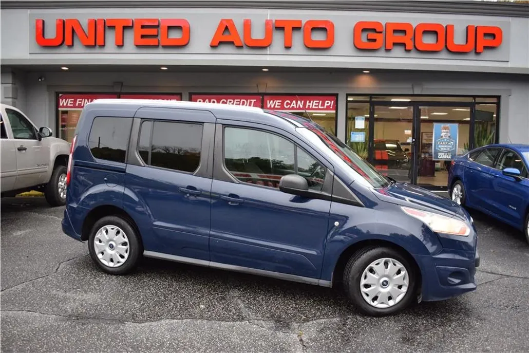 2017 Ford Transit Connect XLT photo 1