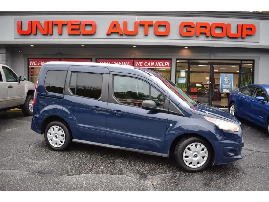 2017 Ford Transit Connect XLT photo 1